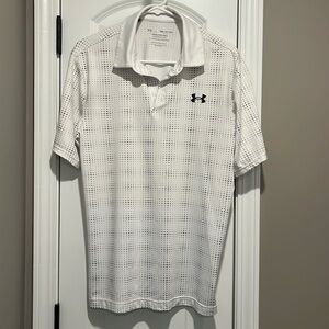 Men’s under armor golf playoff polo.